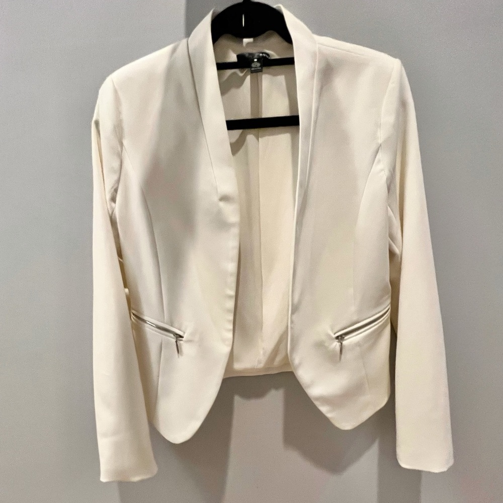 NWOT Aqua White Blazer